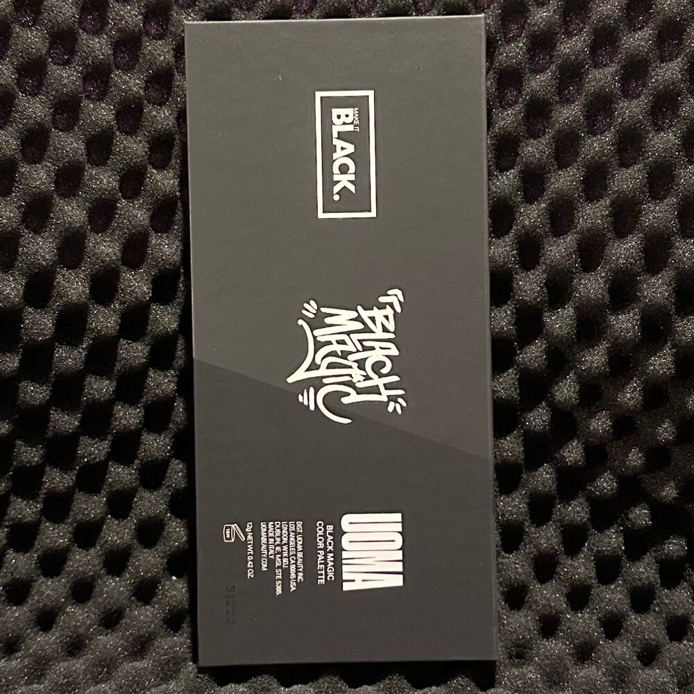 UOMA Black Magic Freedom Eyeshadow Palette - Picture 8 of 11